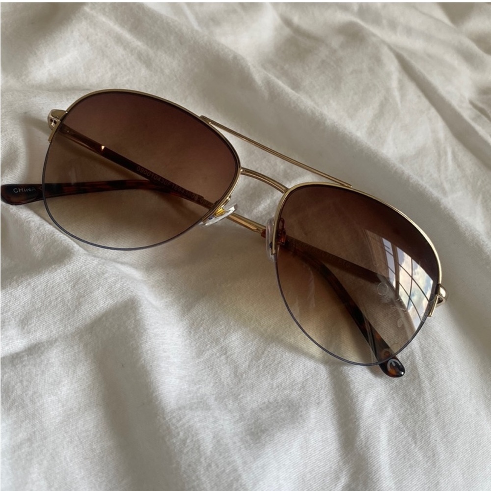 AVIATOR SUNGLASSES